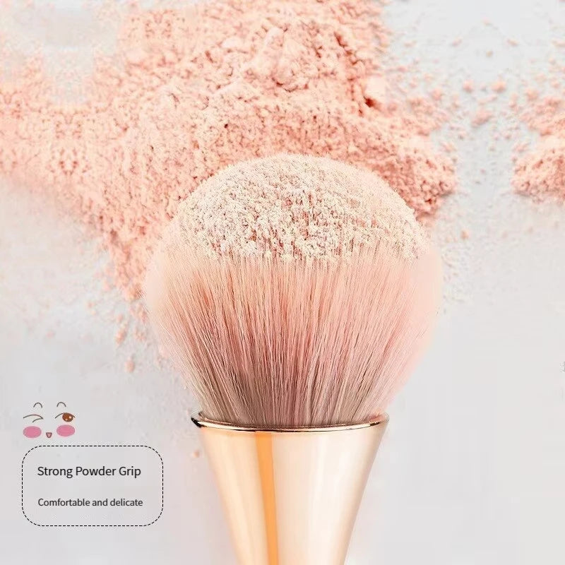 Rose Golden Fan Brush – Rose Golden Fan Brush for Highlighter and Blusher